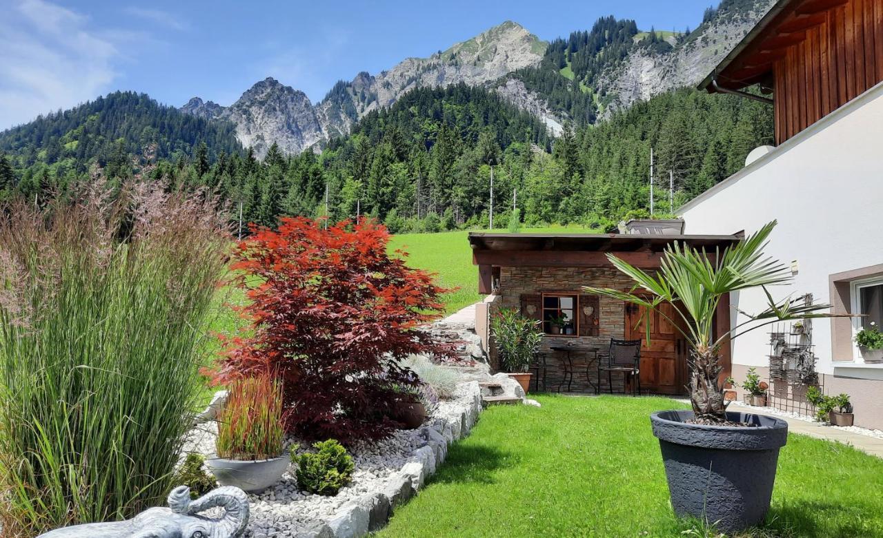 Haus Adrian Apartment Wald am Arlberg Ngoại thất bức ảnh