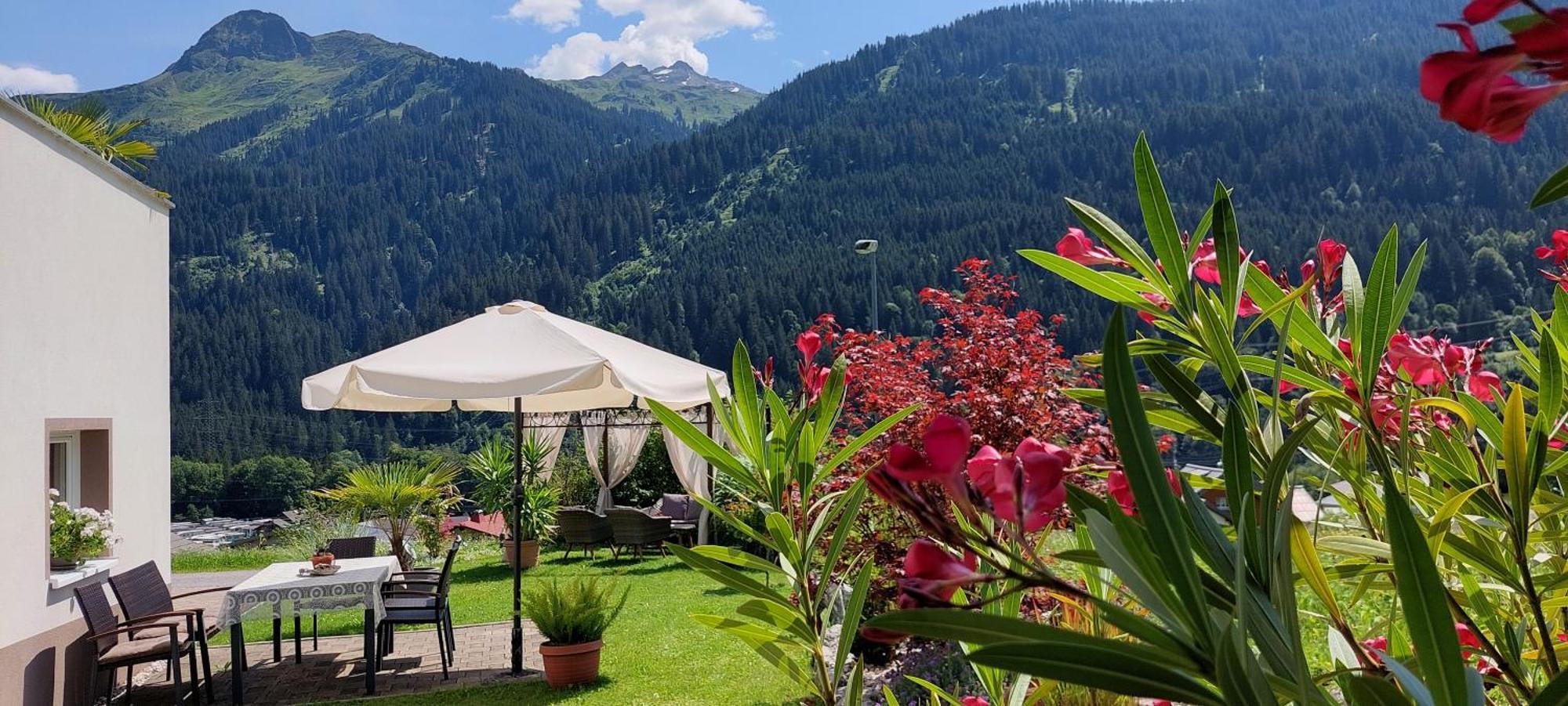 Haus Adrian Apartment Wald am Arlberg Ngoại thất bức ảnh