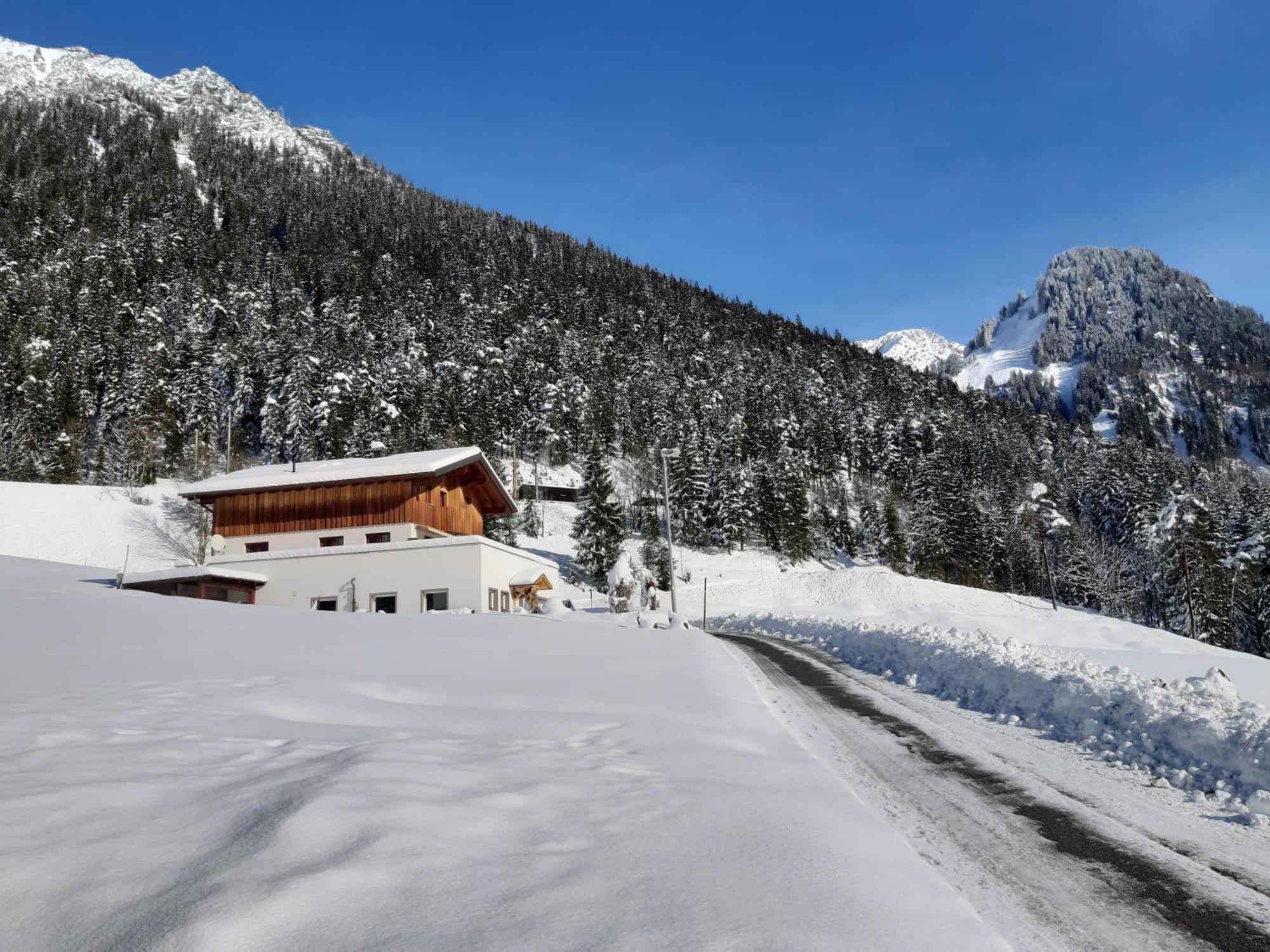 Haus Adrian Apartment Wald am Arlberg Ngoại thất bức ảnh